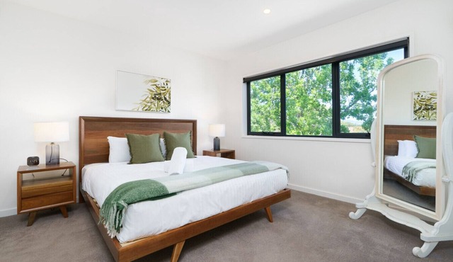 Stylish 3BR Home Near Woden, Hospital and Buzz Hub