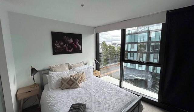 Stylish Apartment in Canberra CBD