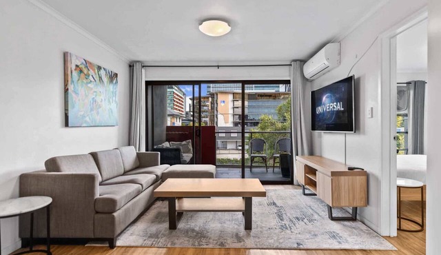Stylish Bowen Hills Apartment Near City Centre