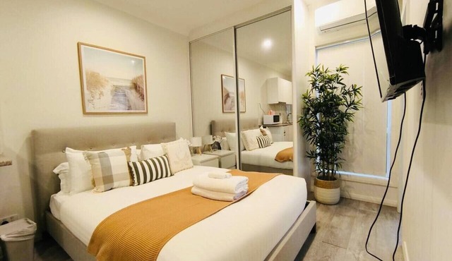 Stylish Getaway Studio Hidden in Kingsgrove