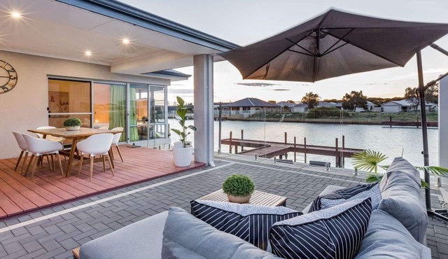 Stylish Marina-Front Getaway – Port Geographe