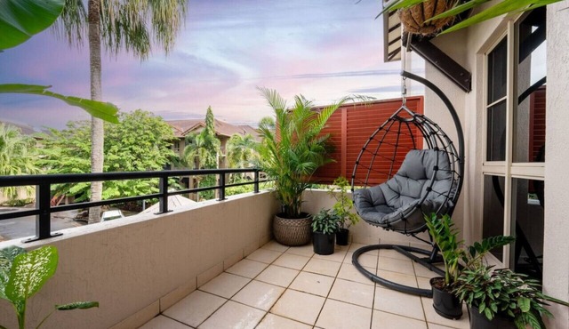 Stylish One-Bedroom Resort Apartment with Pools & Gardens | Lily Lakes