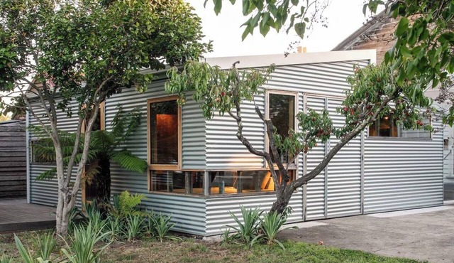 Suite Shed A Peaceful Old Orchard Garden In Launceston