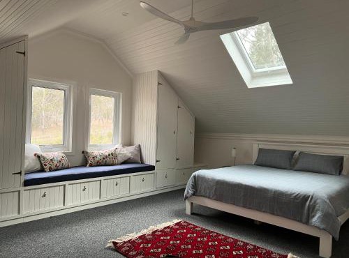 Summit House Armidale - 2 or 4 Bedrooms in Armidale