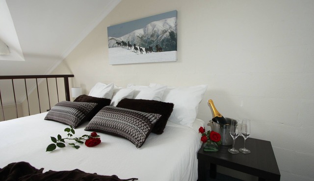 Summit Ridge Alpine Lodge in Falls Creek