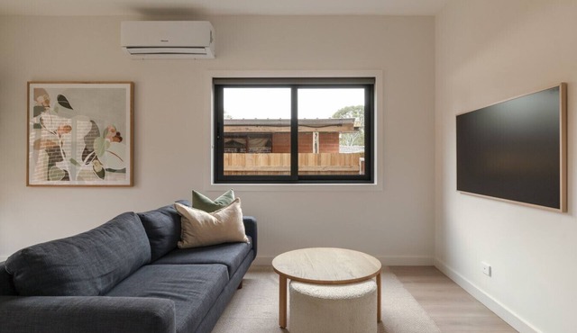 Sunlit Urban Retreat | Noble Park