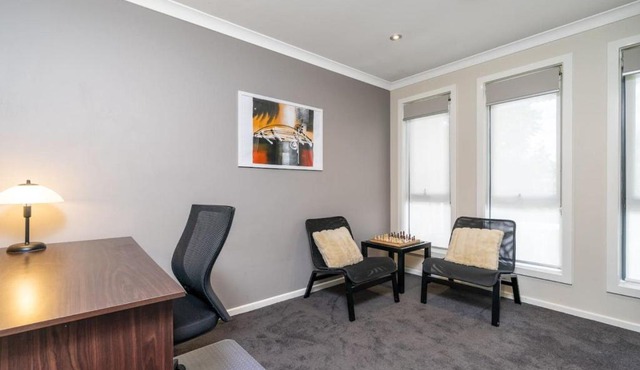 Superb 3BR Townhouse near Town Centre - Hosted by Canstay