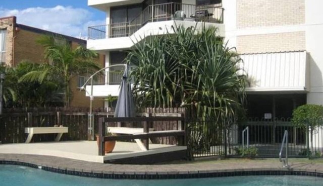Surfside 14 - Fabulous Views Right on the Beach in Gold Coast