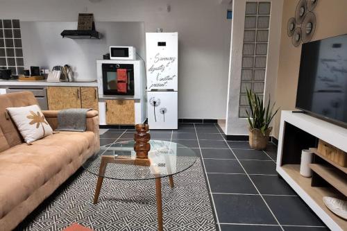 T3 meublé avec parking et jardin in Matoury