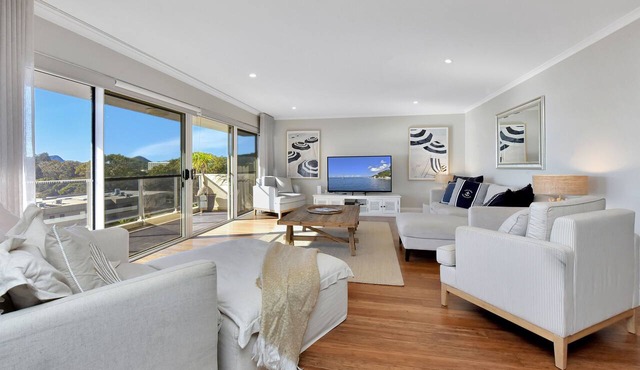 The Anchorage 12 Retreat with Views and Pool in Nelson Bay