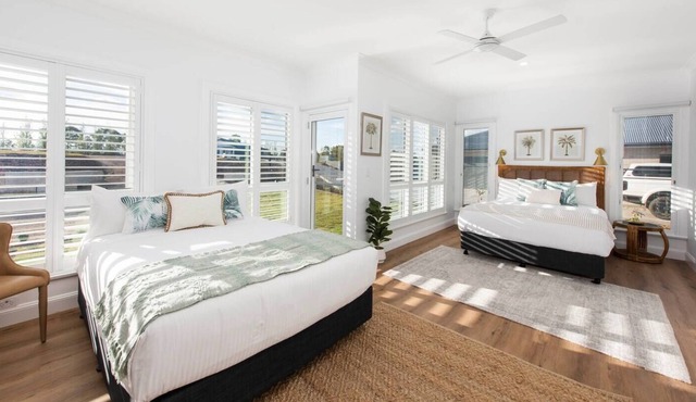 The Balmoral Studio Rural Poolside Serenity in Bombira