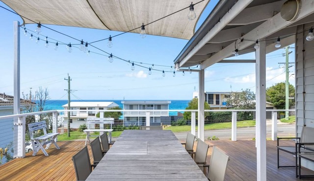 The Beach House at Inyadda Beach Family and Pet Friendly