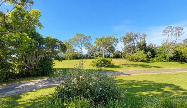 The Blue Groper - Rustic Cottage with views overlooking the bay in Diggers Camp
