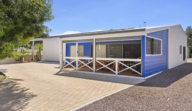 The Boathouse - Perfect 2 bedroom Property close to all Town Facilities in Coffin Bay