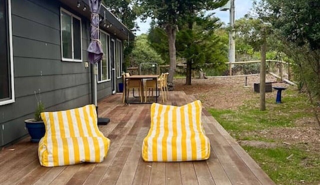 The Deck @ VB - Linen, Wi-Fi, Pets, Secured Yard