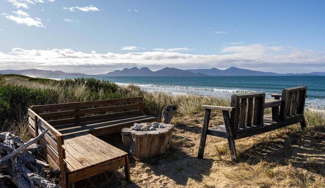 The Dunes Hideaway - Pet Friendly & Direct Beach Access!