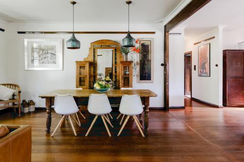The Farmhouse, elegance in the Margaret River coastal countryside