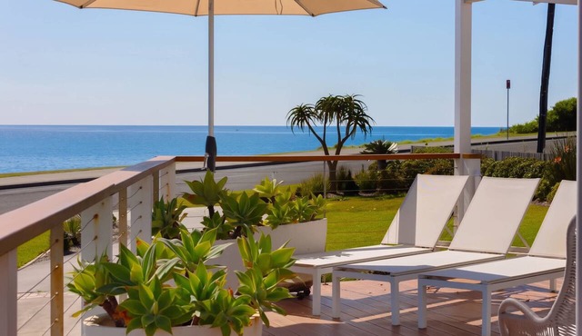 The Headland House - Ocean & Beach Views, Sleeps 14 in Barrack Point
