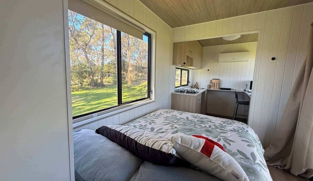 The Kookaburra - Bushland Views & Cozy Loft