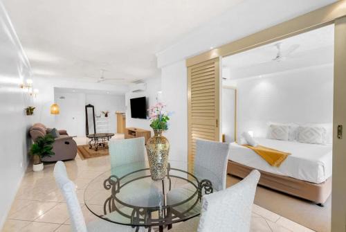 The Lakes Escape - Resort Living by Botanic Gardens