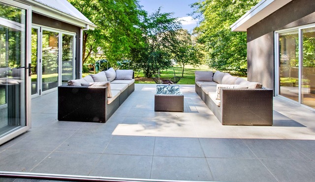 The Millbend House -Peaceful Luxury by Ovens River in Bright