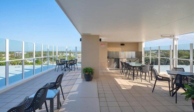 The Palm Studio -OVR Caloundra