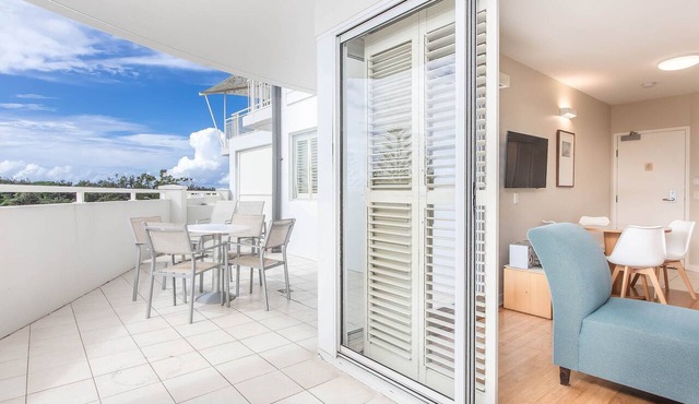 The Pool Resort Kingscliff - One Bed Spa Suite (2218)