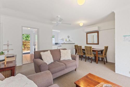The Sand Nook - 2 Bedroom Fishpen Apartment