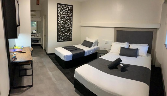 The Stuart Hotel-Motel