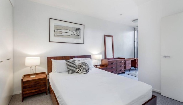 'The View at Docklands' Resort style City Living in Melbourne