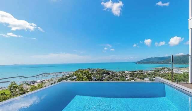 The View in Airlie Beach