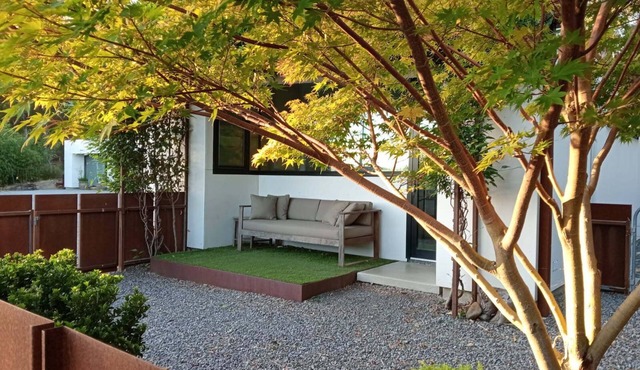 The Vines Studio - work trip or solo retreat in the Tamar Valley Wine Trail.