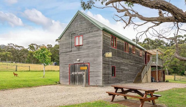 The Wine Loft Family Stay at Herons Rise Vineyard