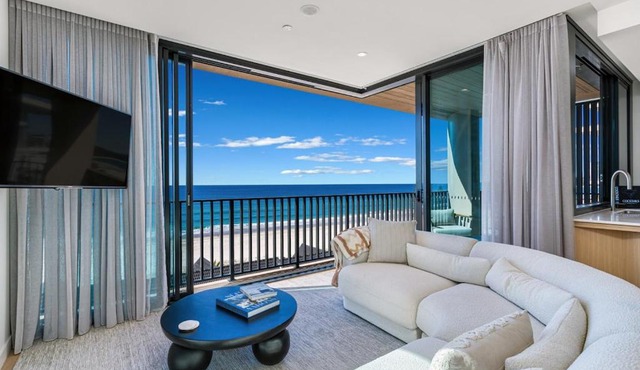 Three Bedroom Beachfront Apartment in Gold Coast