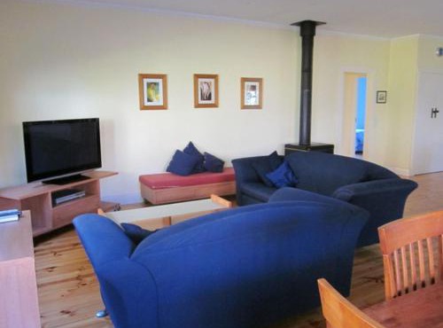 Timber & Tide Cottage in Cowes
