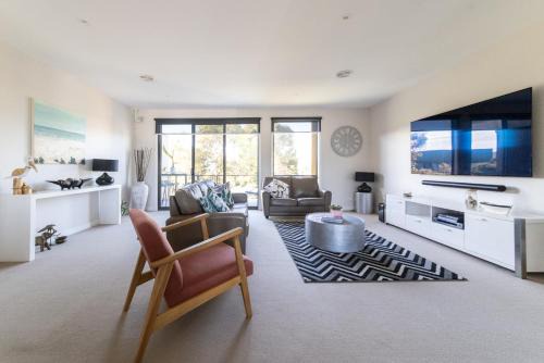 Torquay Golf Retreats - Pool, Beach, Tennis, Golf in Torquay