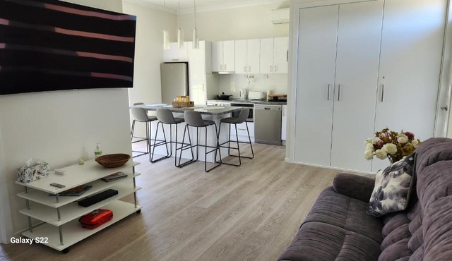 Tranquil Bush Setting Apartment Hobart 2 Bedroom and pet friendly