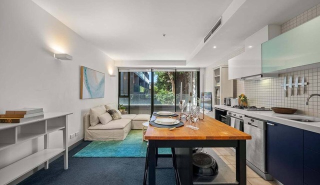 Tranquil Oasis at Lincoln Square! 1 Bedroom | 1 Bathroom