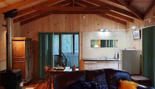 Treetops Accommodation Montville