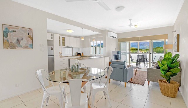 Trinity Beach Retreat with Pool and Scenic Views in Trinity Beach