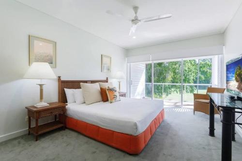 Tropical Resort-style Living on Mirage Golf Course in Port Douglas
