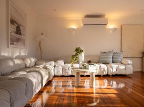 Tropical Tranquility Spacious Family Leafy Oasis in Brisbane