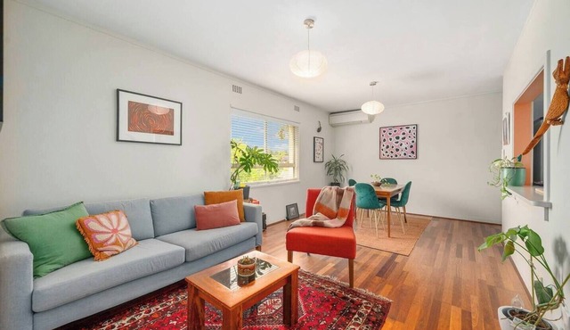 Tuart Treetop Escape Vibrant Stay near South Beach