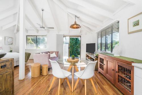 Twin Tallows - secluded couples retreat