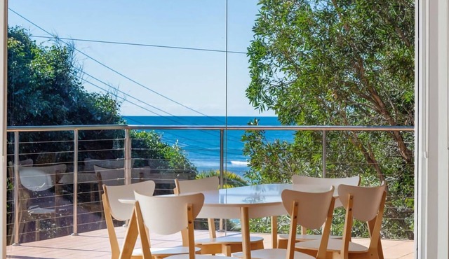 Uncle Bobby's Binburra Beach House