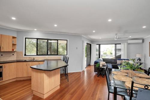 Unit 2 of 6 Indigo Avenue Rainbow Beach