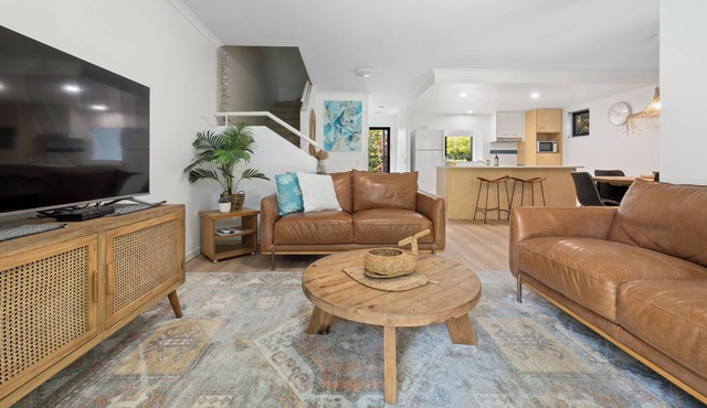 Unit 94 - Modern and Stylish 2 Bedroom Townhouse in Resort in Noosaville