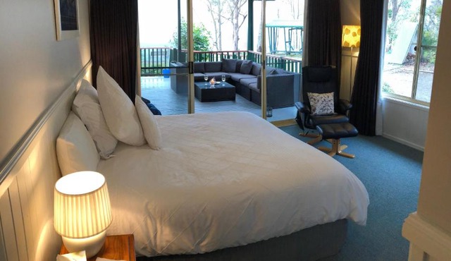Valley View Luxury Retreat