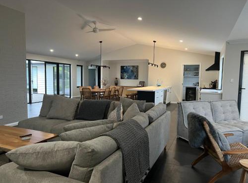 Vancouver's End by the BnB Collection in Albany