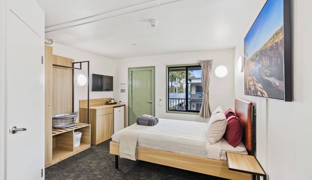 Victoria Accommodation Village